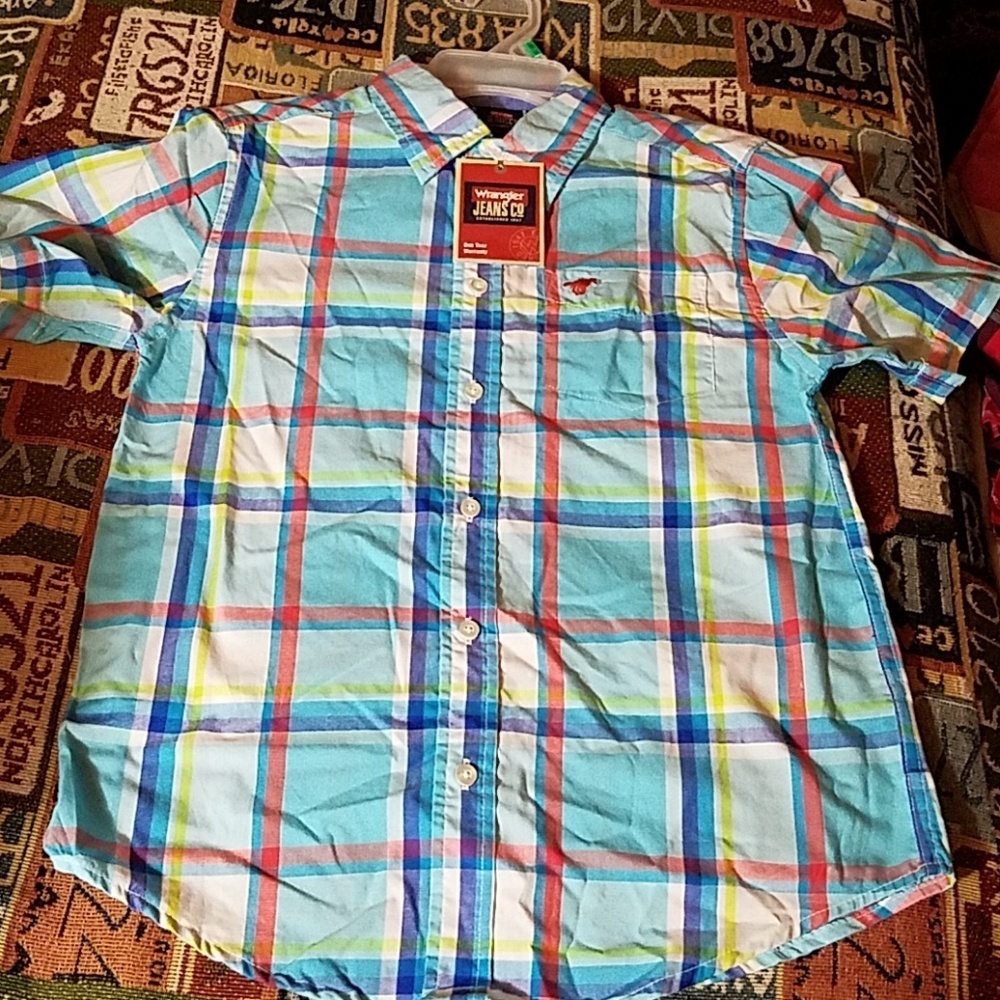 Wrangler Boys Button Down Plaid Shirt New